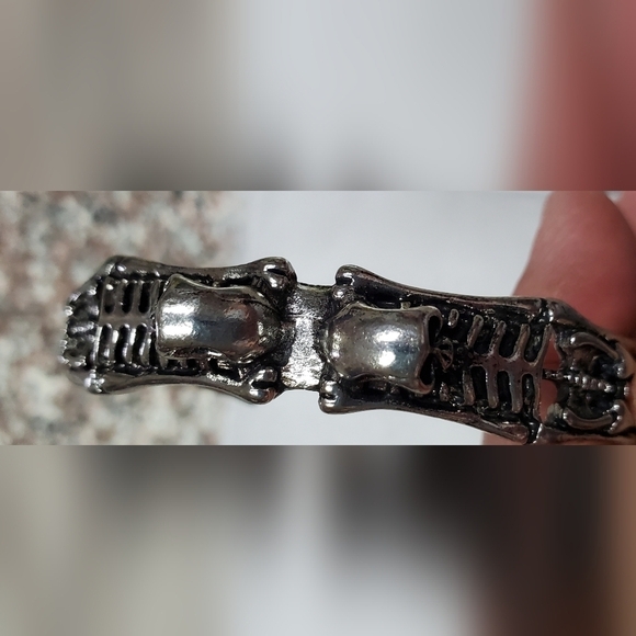 Skeleton Metal Bracelet NIB - Picture 5 of 8